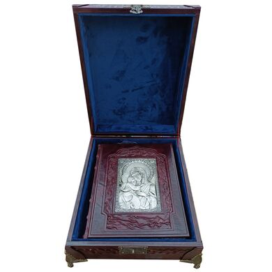 Русская иконопись в кожаном переплете купить | Подарочная книга в футляре